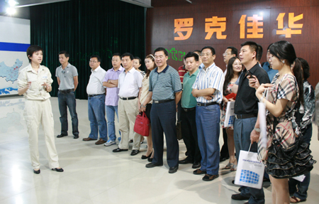 厦门大学EMBA山西班学员来1号娱乐科技参观考察2