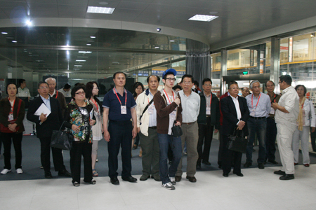 台胞社团代表考察组来1号娱乐科技参观考察