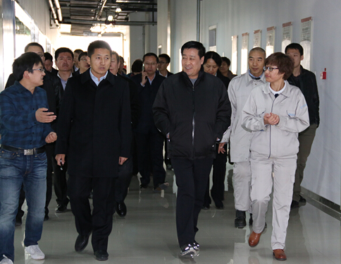 鄂尔多斯市市长？⊙爿傲1号娱乐鄂尔多斯大数据中心调研3