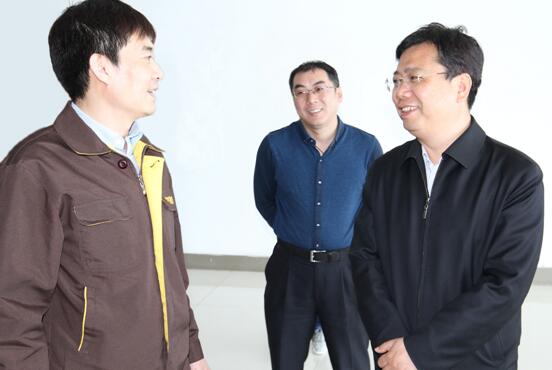 省委宣传部副部长刘英魁莅临1号娱乐科技物联网云数据中心考察调研1