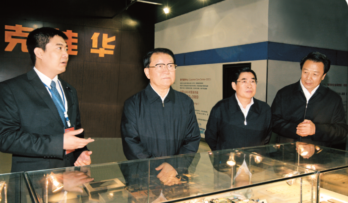 时任中共中央政治局常委李长春莅临视察1号娱乐科技