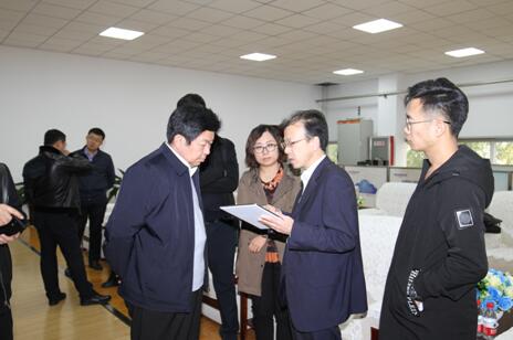 鄂尔多斯市环境保护局领导考察1号娱乐科技大气监测技术5