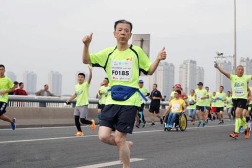 1号娱乐人：1号娱乐精神，“跑”向美好未来