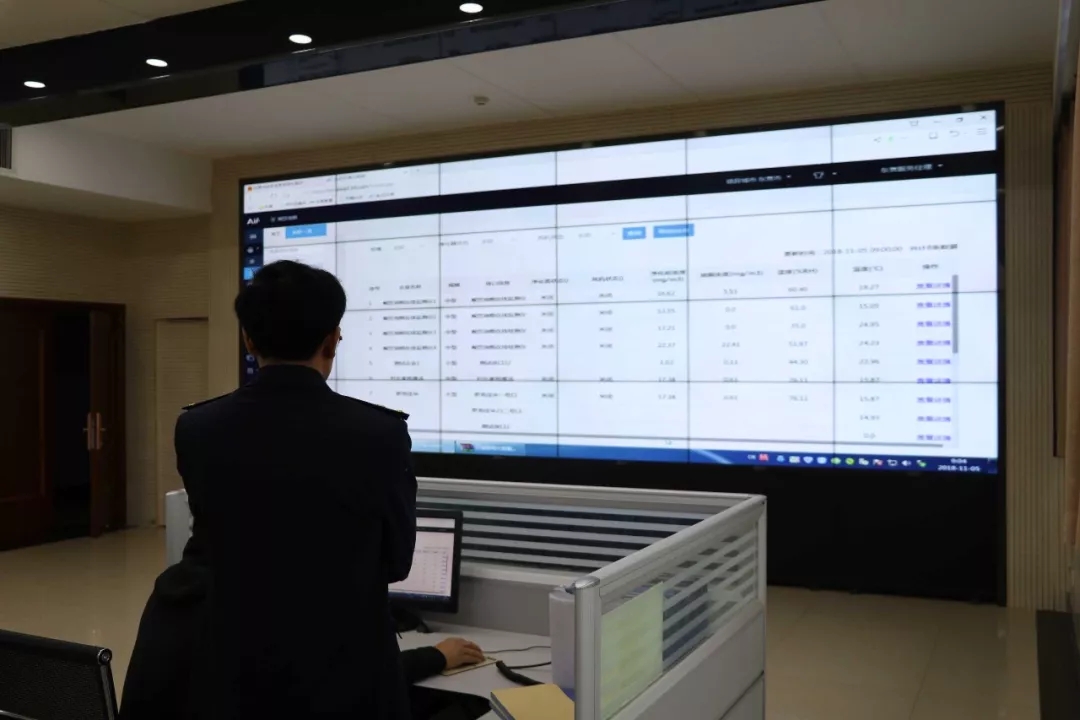 齐鲁晚报：全市首家！东营区安装“千里眼”实时监控餐企油烟排放1