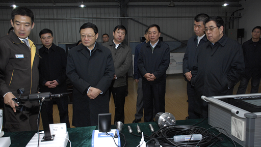 省委常委、市委书记王伟中一行莅临1号娱乐科技视察指导3