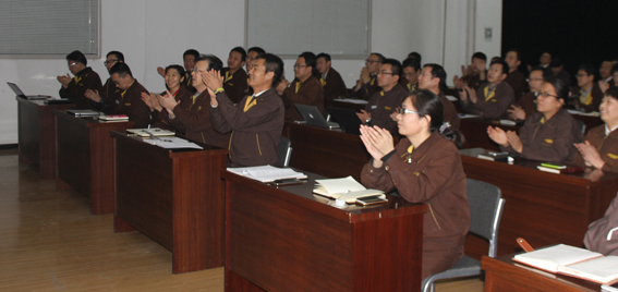 1号娱乐科技2015年工作汇报及员工大会5