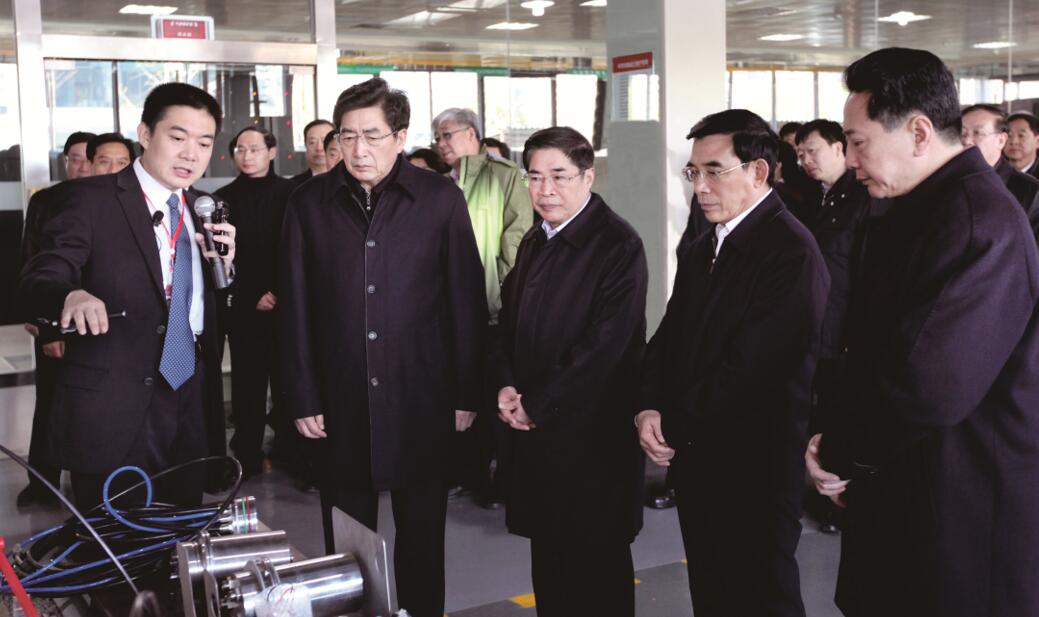 政治局委员、时任北京市委书记郭金龙、时任市长王安顺率北京市各委办局、各区领导一行视察