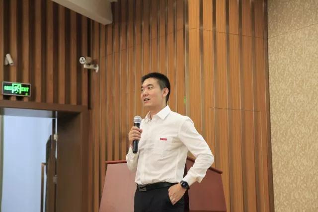 华中科技大学校友总会：校友李玮：志存高远 路在脚下